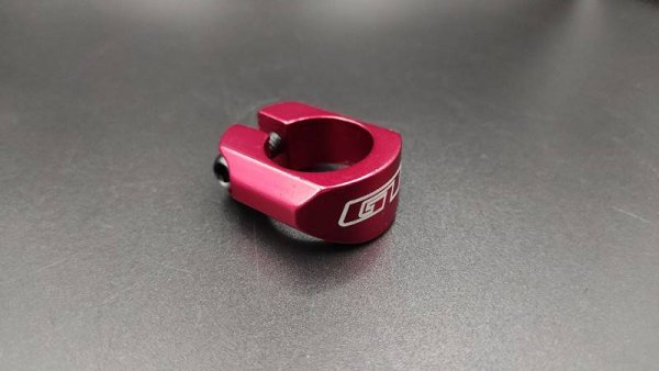NOS &Sigma;&phi;&iota;&chi;&tau;&eta;&rho;ά&kappa;&iota; &Nu;&tau;ί&zeta;&alpha;&sigmaf; GT Piston Seat Clamp 25.4mm Red