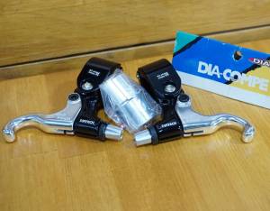 &Mu;&alpha;&nu;έ&tau;&epsilon;&sigmaf; Dia-Compe Gold Finger NIB NOS blk/slv (Set)