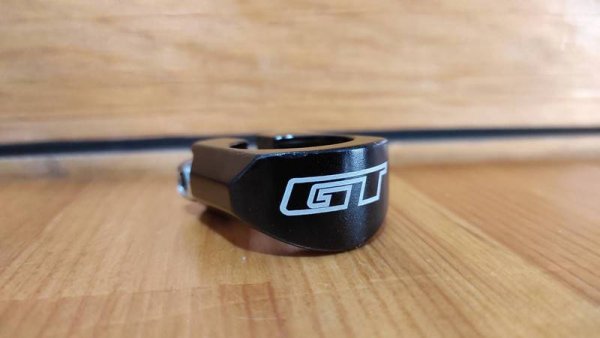 NOS &Sigma;&phi;&iota;&chi;&tau;&eta;&rho;ά&kappa;&iota; &Nu;&tau;ί&zeta;&alpha;&sigmaf; GT Piston Seat Clamp 25.4mm Black